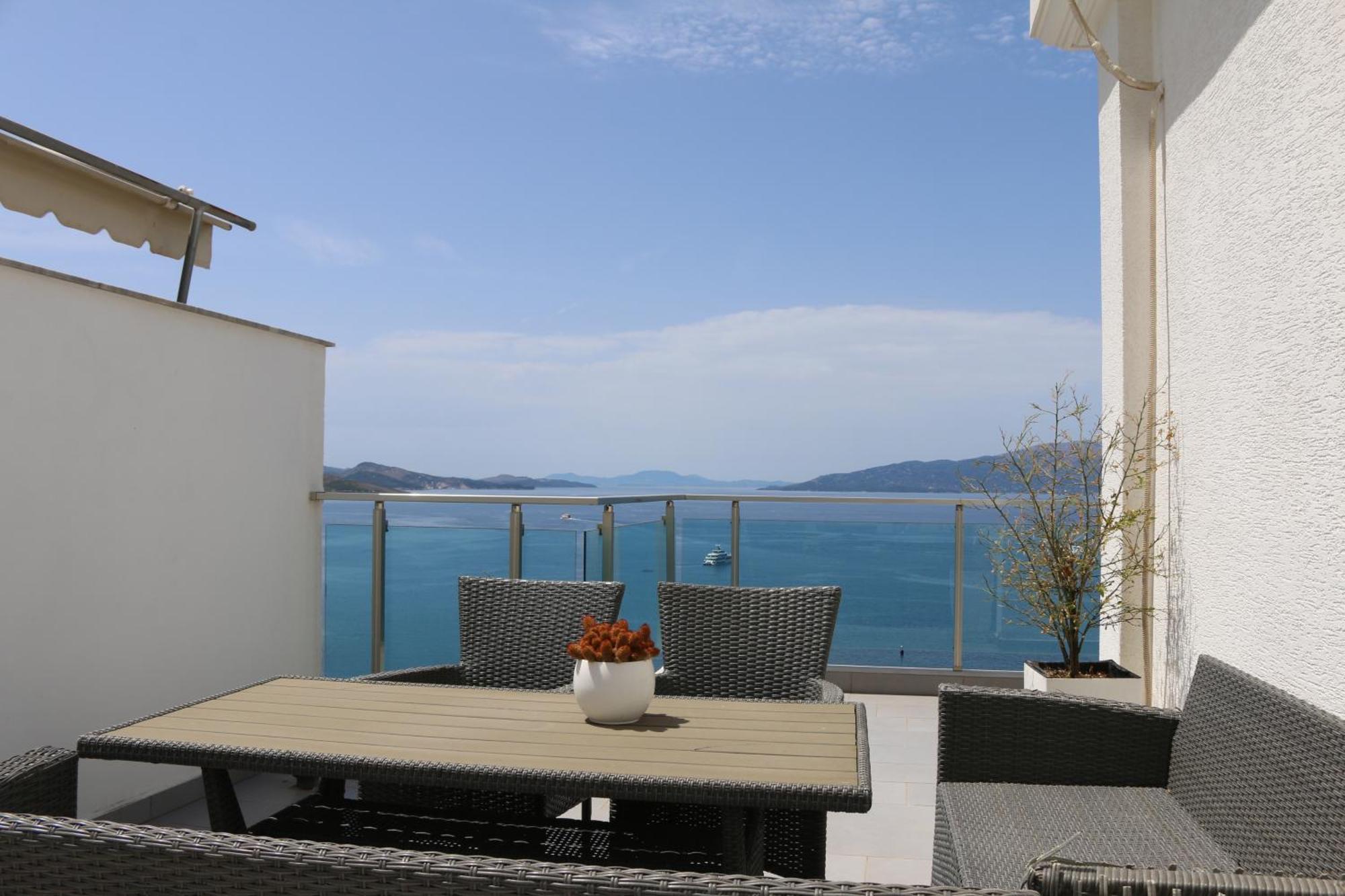 Rocknest Sea View Penthouse Apartment Sarandë Exterior foto
